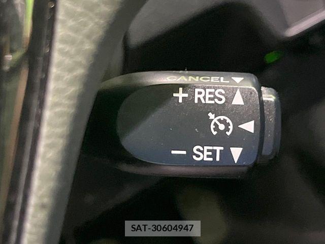 Toyota COROLLA FIELDER 2018-01 8229344-5