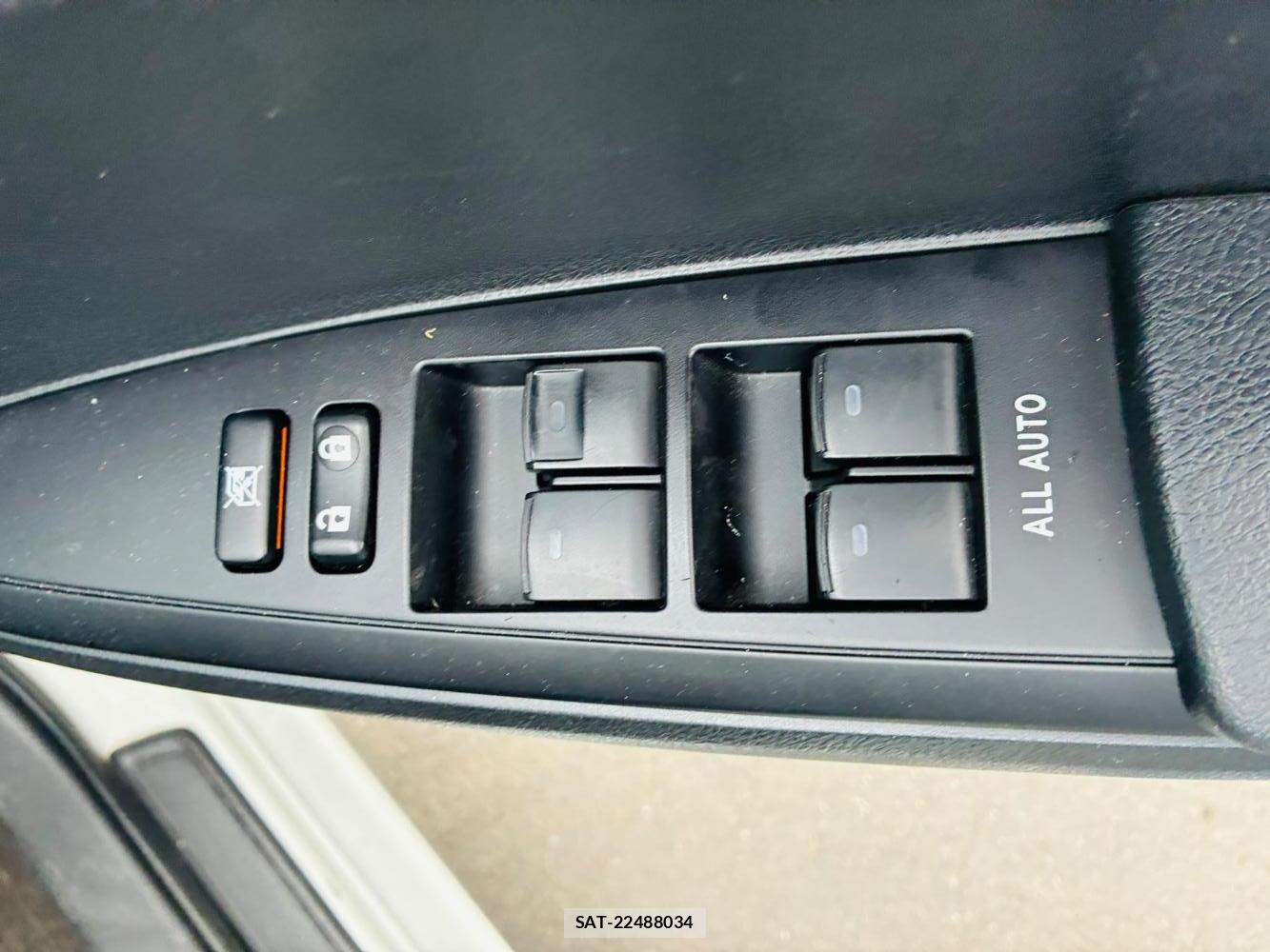Toyota COROLLA FIELDER 2019-08 8252227-22