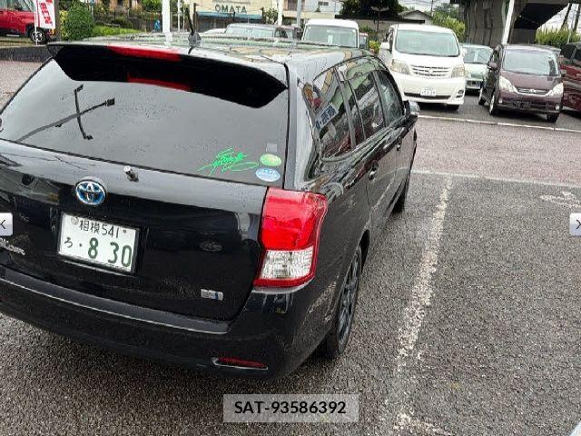 Toyota COROLLA FIELDER 2013-10 8313796-1