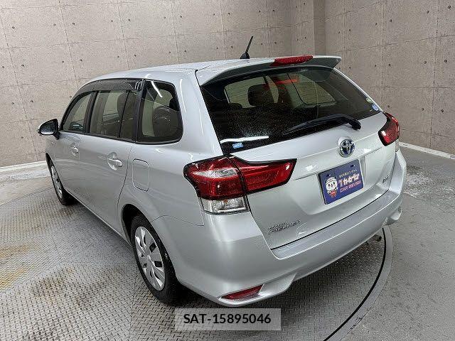 Toyota COROLLA FIELDER 2017-09 8658494-2