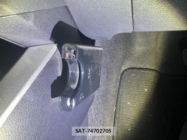 Toyota COROLLA FIELDER 2013-11 8741267-18