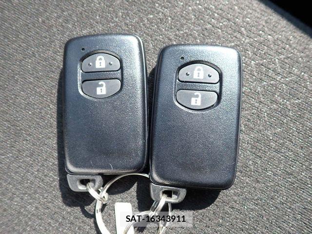 Toyota COROLLA FIELDER 2024-02 8828320-20