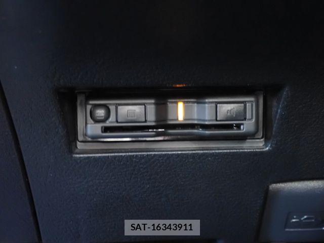 Toyota COROLLA FIELDER 2024-02 8828320-6