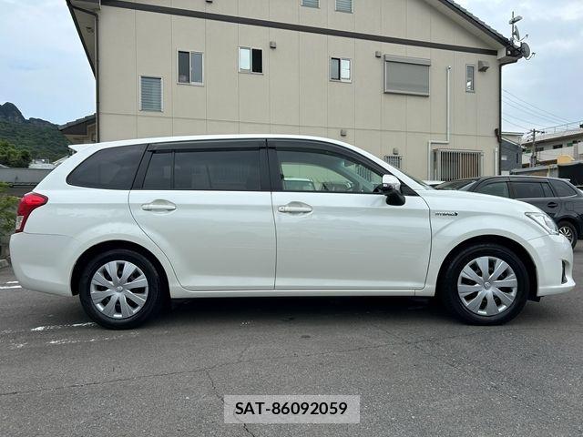 Toyota COROLLA FIELDER 2013-12 8828324-5