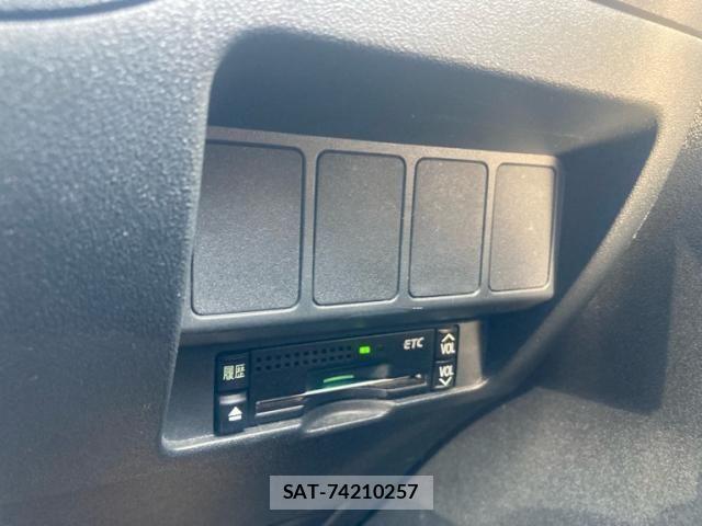 Toyota COROLLA RUMION 2010-11 7216406-16