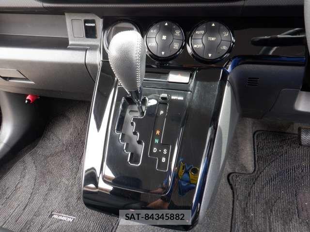 Toyota COROLLA RUMION 2012-11 7978834-18
