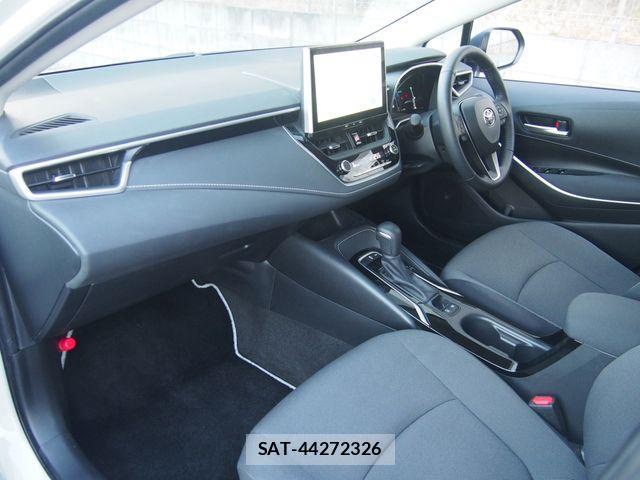 Toyota COROLLA SEDAN 2024-08 1585038-5