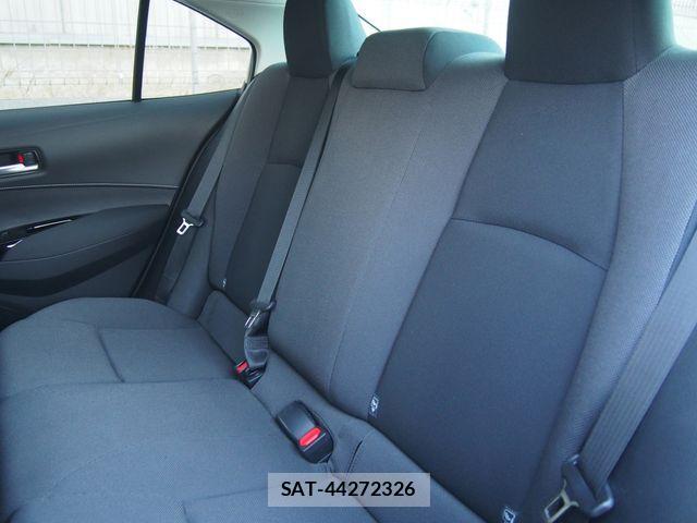 Toyota COROLLA SEDAN 2024-08 1585038-6