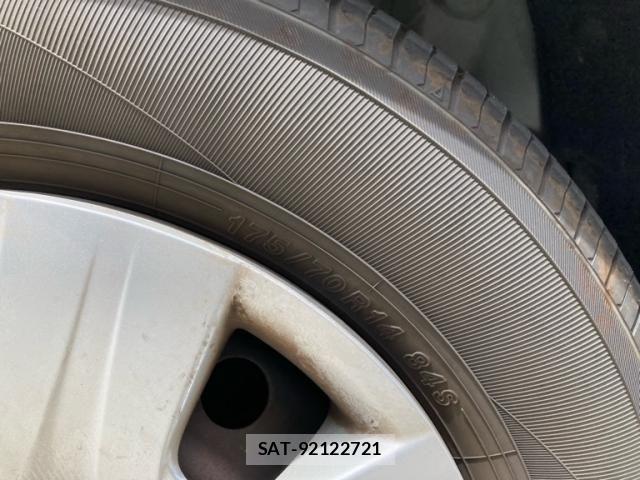 Toyota COROLLA SEDAN 2006-06 7057993-5