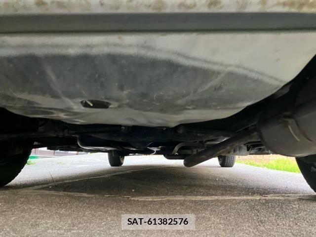 Toyota COROLLA SEDAN 1999-07 7216399-5