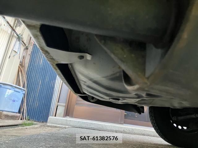 Toyota COROLLA SEDAN 1999-07 7216399-6