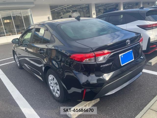Toyota COROLLA SEDAN 2021-12 7216410-3