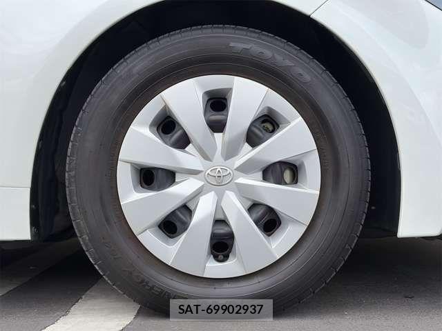 Toyota COROLLA SEDAN 2022-05 7216411-15