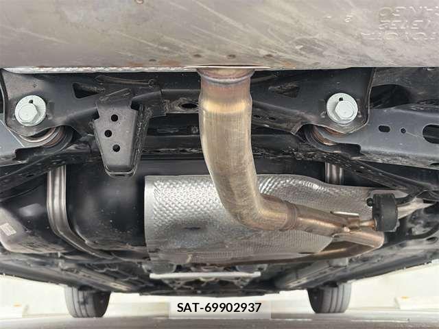 Toyota COROLLA SEDAN 2022-05 7216411-16