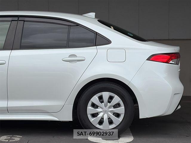 Toyota COROLLA SEDAN 2022-05 7216411-26