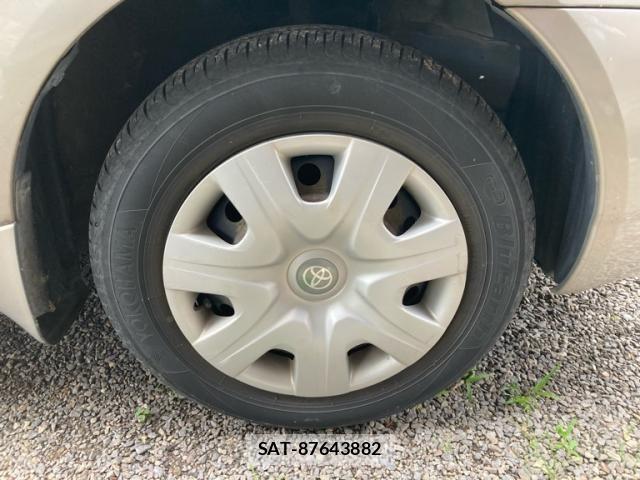 Toyota COROLLA SEDAN 2004-03 7357230-5