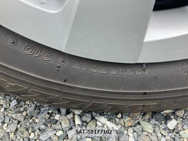 Toyota COROLLA SEDAN 2019-10 7722074-5