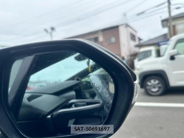Toyota COROLLA SEDAN 2019-09 7722073-28