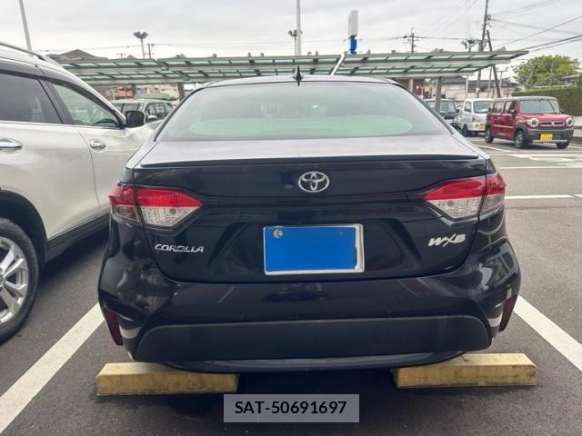 Toyota COROLLA SEDAN 2019-09 7722073-3