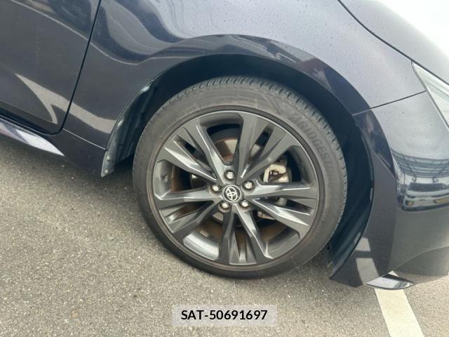 Toyota COROLLA SEDAN 2019-09 7722073-5