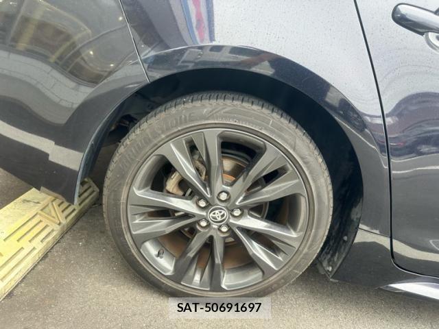 Toyota COROLLA SEDAN 2019-09 7722073-6