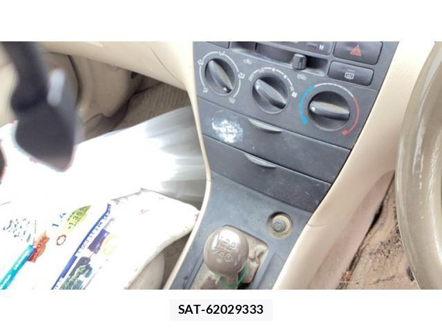 Toyota COROLLA SEDAN 2001-04 7961007-9