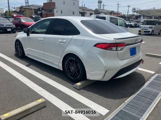 Toyota COROLLA SEDAN 2020-06 8073323-5