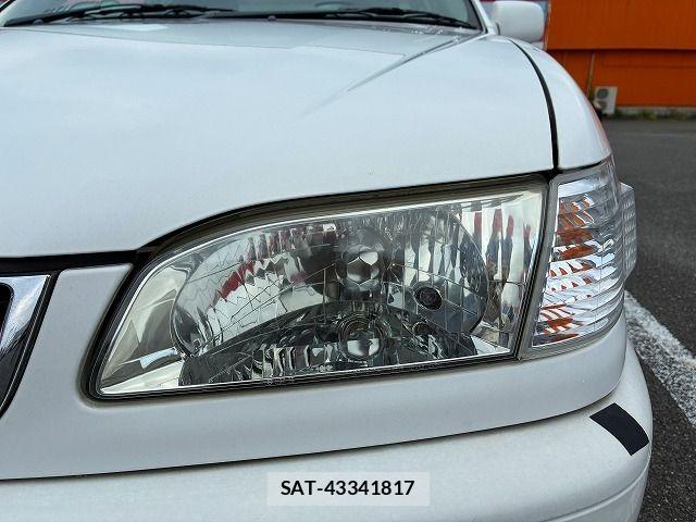Toyota COROLLA SEDAN 1997-10 8206950-9