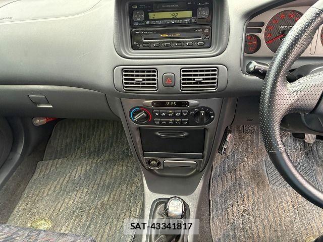 Toyota COROLLA SEDAN 1997-10 8206950-16