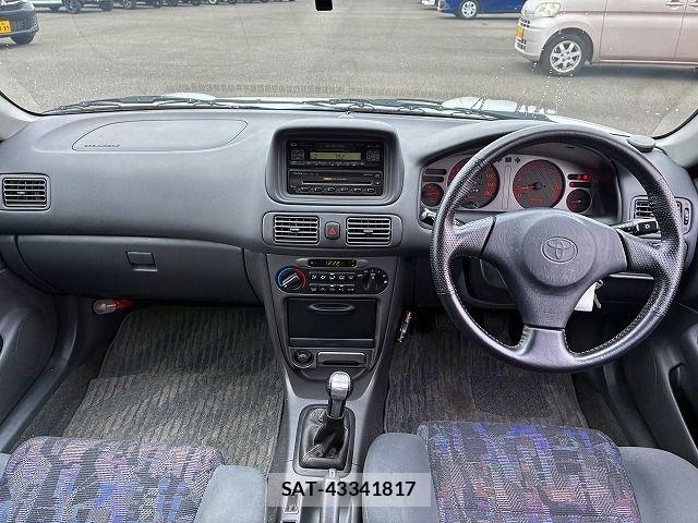 Toyota COROLLA SEDAN 1997-10 8206950-1