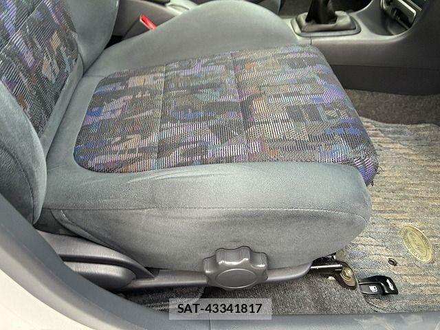 Toyota COROLLA SEDAN 1997-10 8206950-21