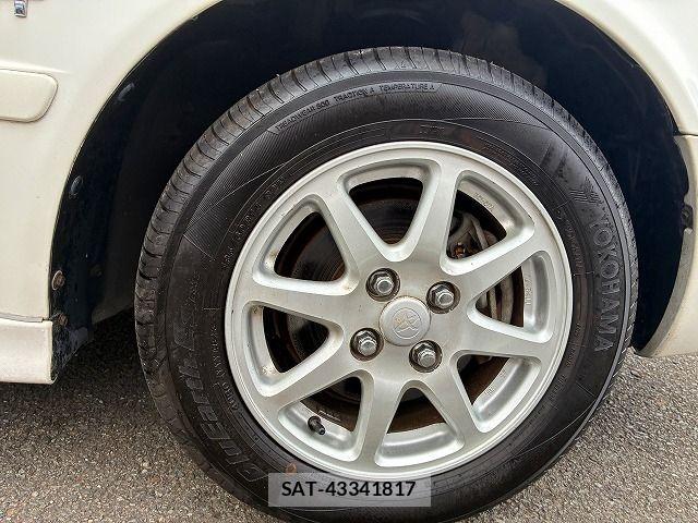Toyota COROLLA SEDAN 1997-10 8206950-27