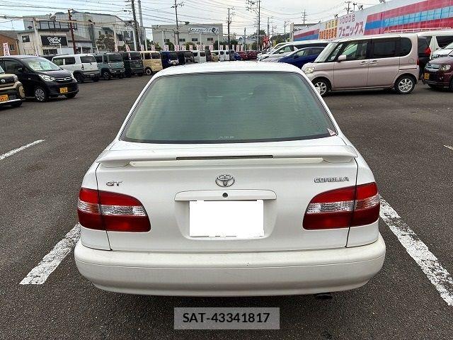 Toyota COROLLA SEDAN 1997-10 8206950-6
