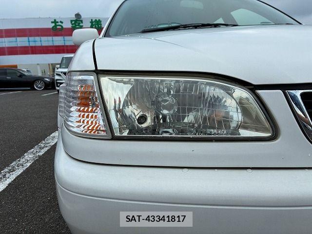 Toyota COROLLA SEDAN 1997-10 8206950-8