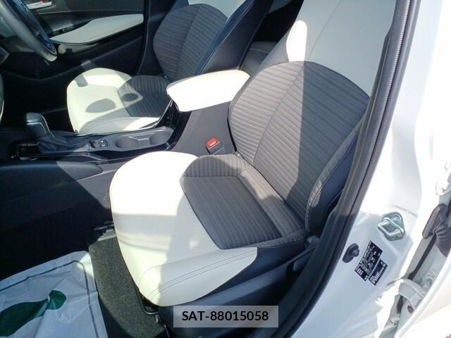 Toyota COROLLA SEDAN 2022-04 8524133-14