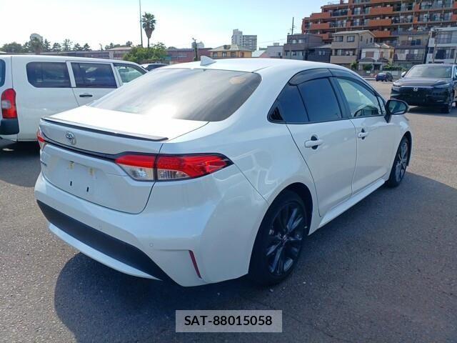 Toyota COROLLA SEDAN 2022-04 8524133-3