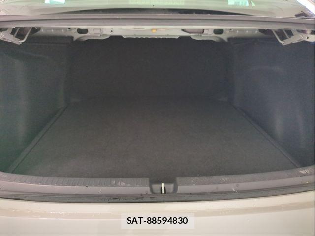Toyota COROLLA SEDAN 2019-09 8828330-6