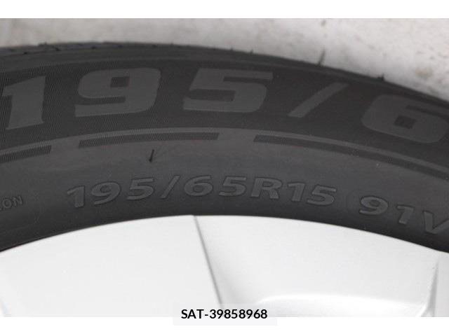 Toyota COROLLA SEDAN 2019-11 4039909-19