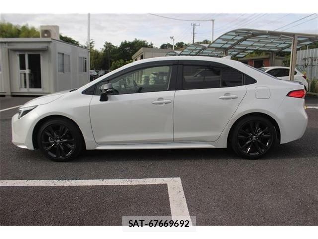 Toyota COROLLA SEDAN 2024-01 7057995-9