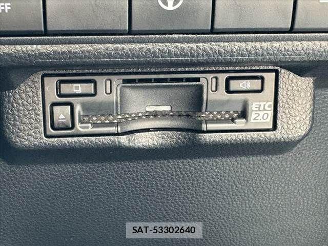 Toyota COROLLA SEDAN 2023-06 7499995-24