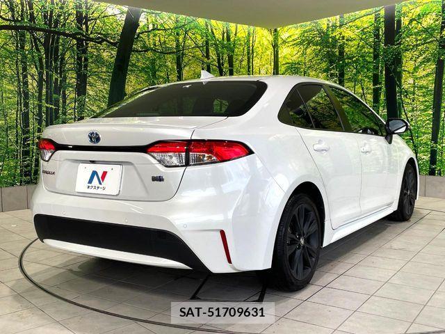 Toyota COROLLA SEDAN 2022-04 7961008-16
