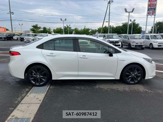 Toyota COROLLA SEDAN 2021-05 8034956-17