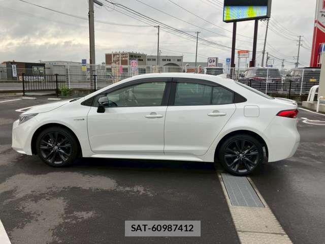 Toyota COROLLA SEDAN 2021-05 8034956-2
