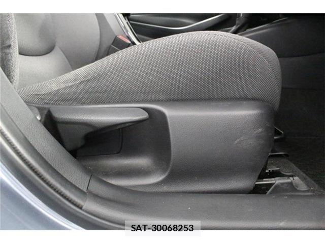 Toyota COROLLA SEDAN 2020-05 8411737-25