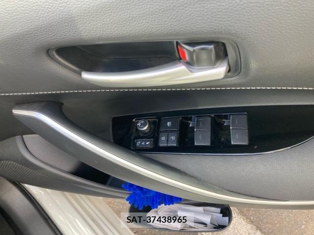Toyota COROLLA SEDAN 2020-10 8658510-12