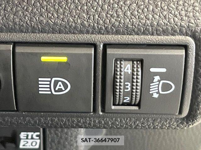 Toyota COROLLA SEDAN 2023-09 8779811-7