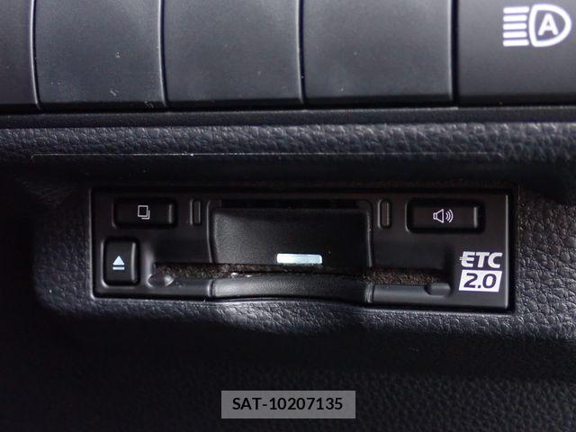 Toyota COROLLA SEDAN 2024-08 8795561-8