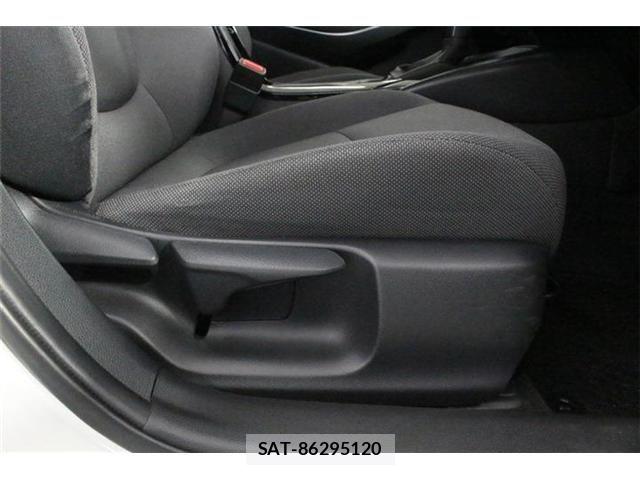 Toyota COROLLA SEDAN 2020-09 8883441-25