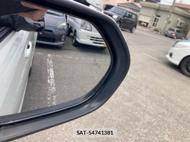 Toyota COROLLA SEDAN 2019-10 6010380-20