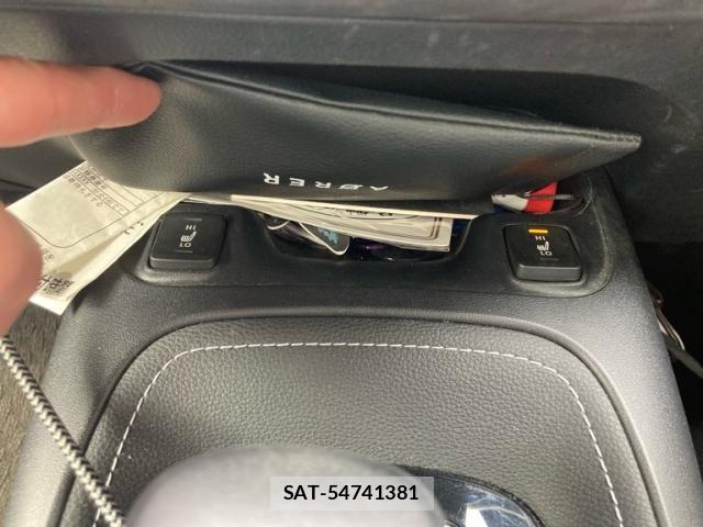 Toyota COROLLA SEDAN 2019-10 6010380-24